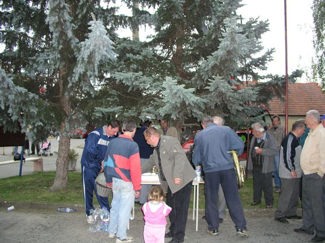 Fotogaléria stavanie mája -30.4.2008 (5) stavanie mája -30.4.2008