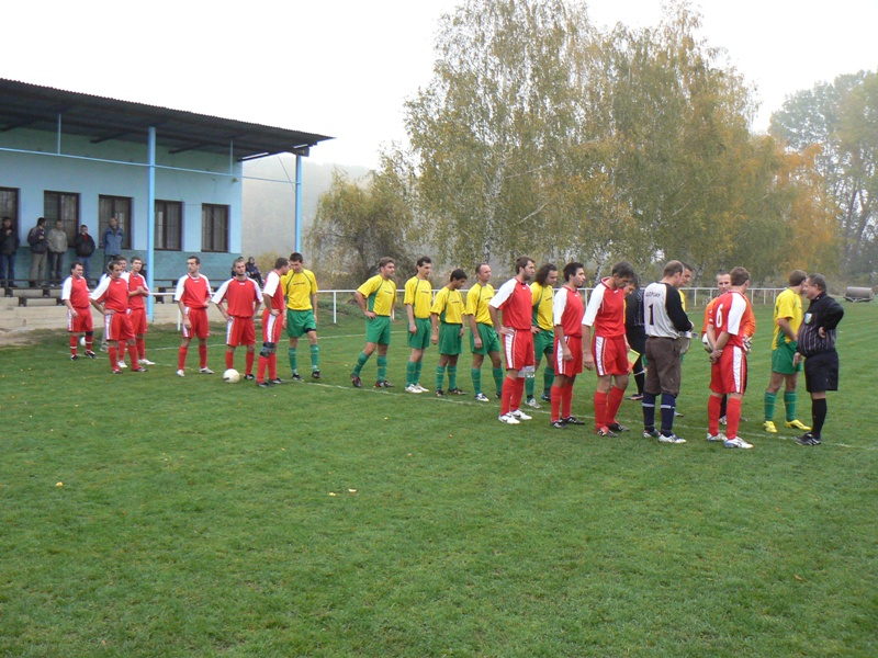 Fotogaléria OFK Slepčany - Beladice (26-10-2008) (41) OFK Slepčany - Beladice (26-10-2008)
