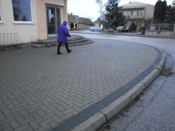 Parkovisko pred OcÚ Parkovisko pred OcÚ